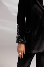 Load image into Gallery viewer, Look 3: Ms. Space