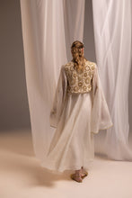 Load image into Gallery viewer, Look 12: Sol