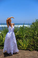 Load image into Gallery viewer, Look 1: Linen & Pearls