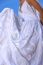 Load image into Gallery viewer, Look 1: Linen & Pearls