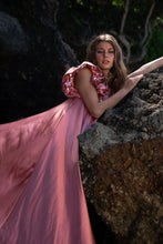 Load image into Gallery viewer, Look 2: Waves and Pink Beach