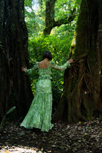 Charger l'image dans la galerie, Look 7: Green Seahorse