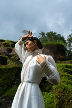 Load image into Gallery viewer, Look 11: Mother of Pearls