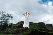 Load image into Gallery viewer, Look 11: Mother of Pearls