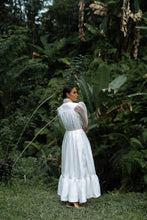 Load image into Gallery viewer, Look 11: Mother of Pearls