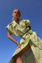 Load image into Gallery viewer, Look 29: Beach Trench - Mint
