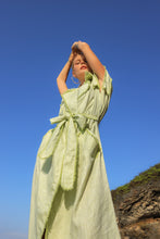 Load image into Gallery viewer, Look 29: Beach Trench - Mint
