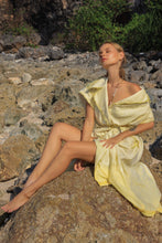 Load image into Gallery viewer, Look 30: Beach Trench - Lemon
